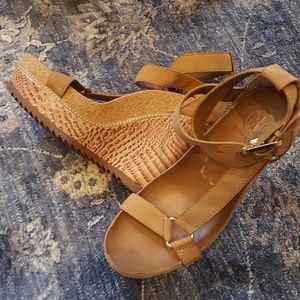 Tory Burch Wedge Platform Sandals Size 9